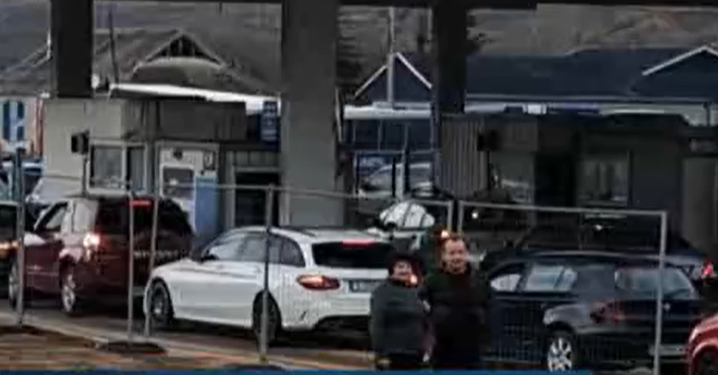 Опашка от автомобили и автобуси се изви на ГКПП "Калотина"