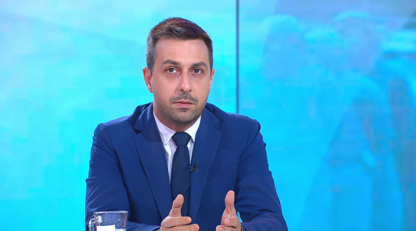Деян Николов, „Възраждане“: Готови сме да поемем председателското място в Столичния общински съвет, за да отпушим работата му