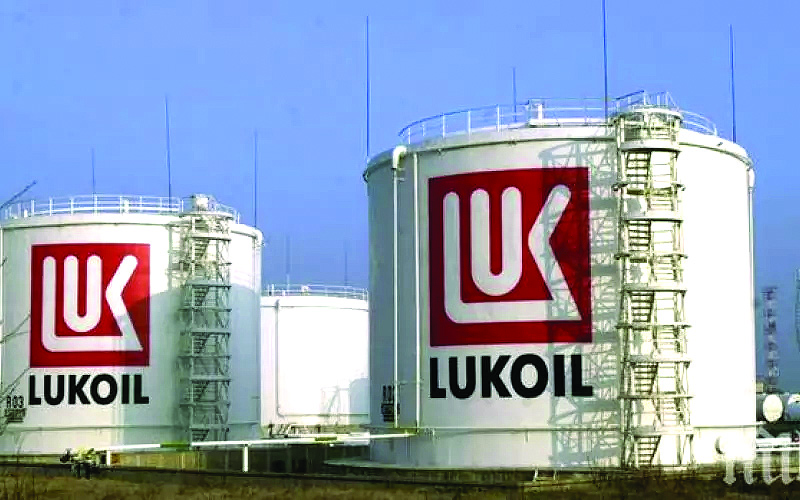 „Лукойл“ продава бизнеса в България (обзор)