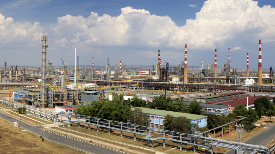 Отхвърлиха спирането на вноса на руски петрол (обзор)