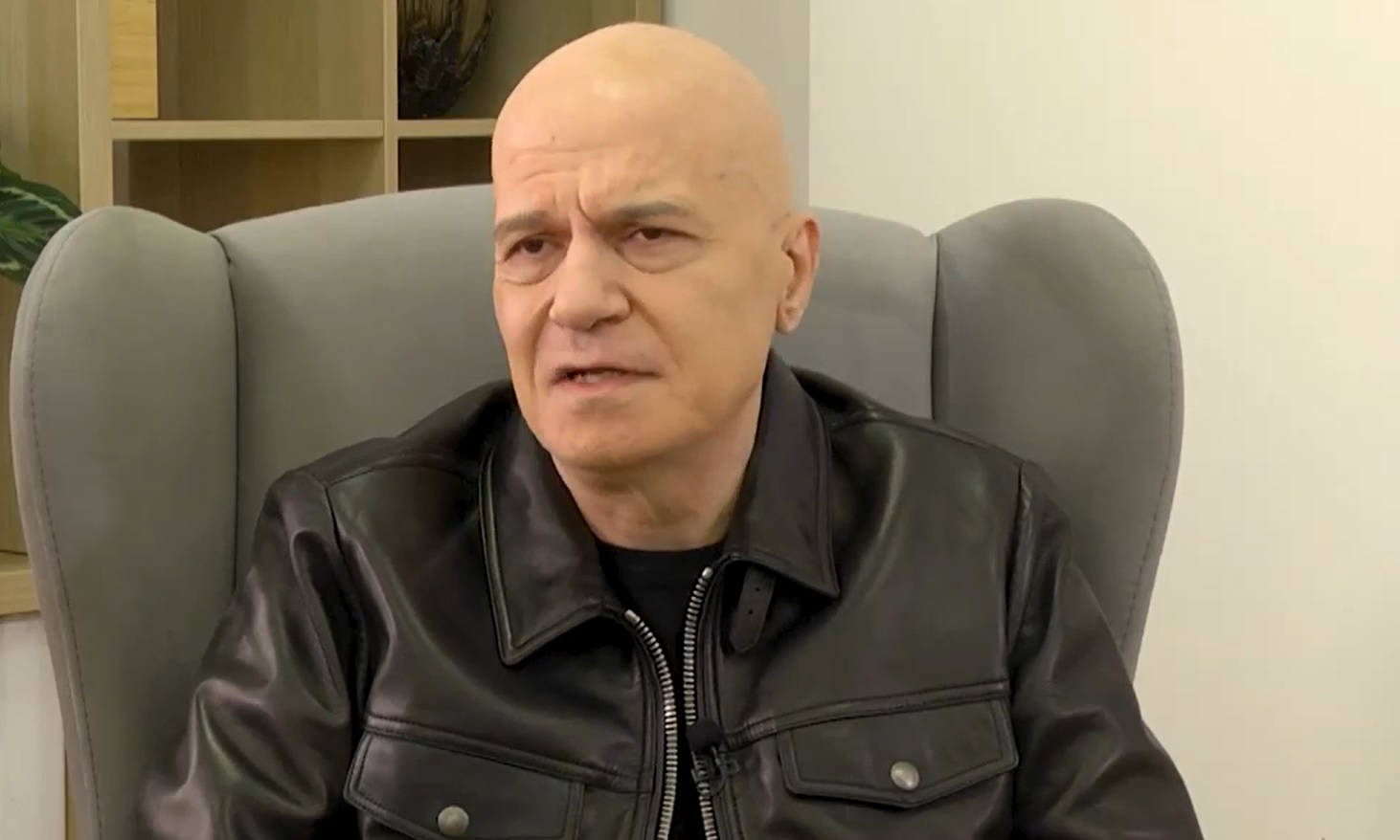 Трифонов: Хинков е решил да преименува болница "Проф. д-р Александър Чирков"