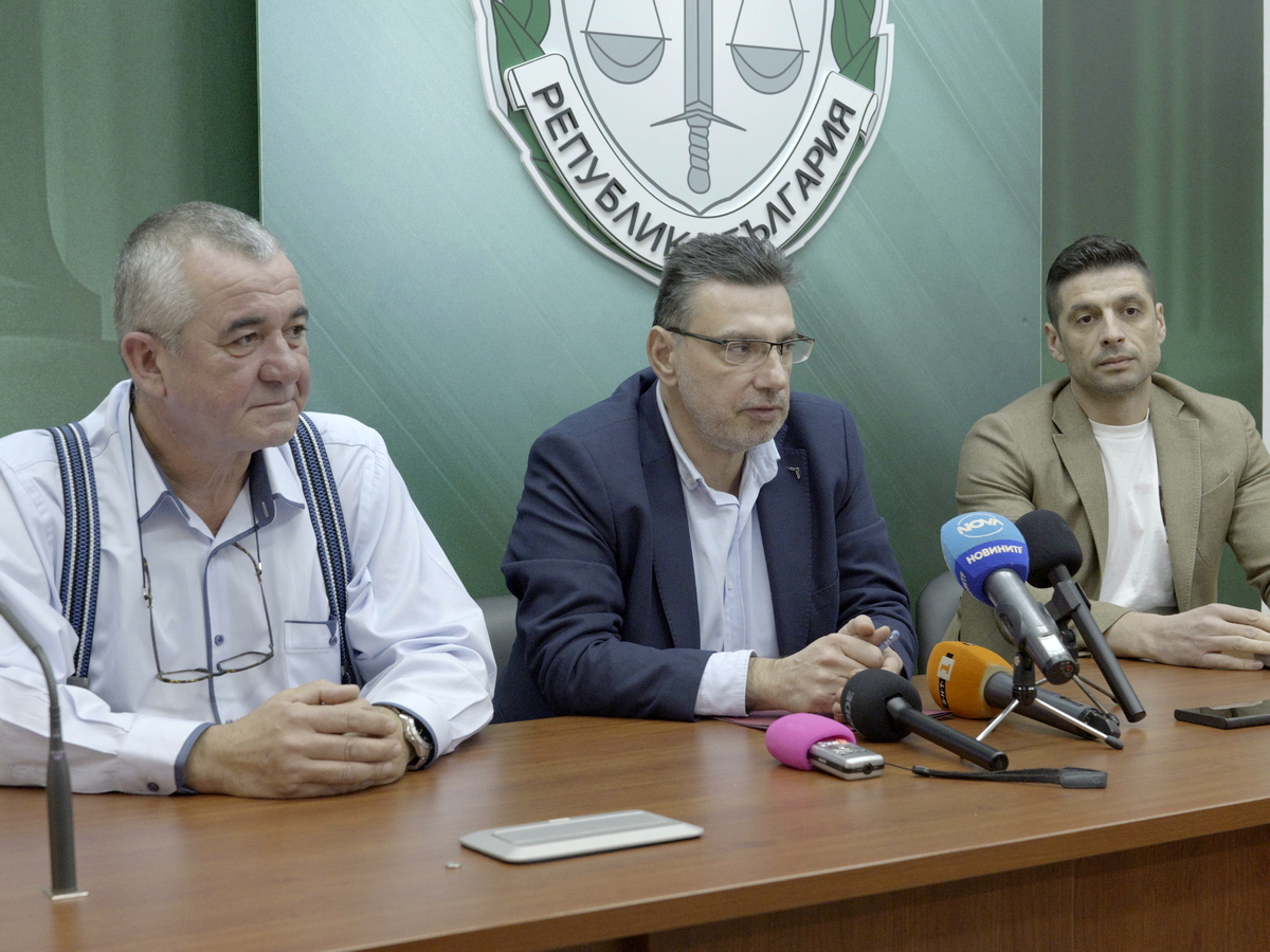 Собственик на язовир предвождал група за производство на наркотици