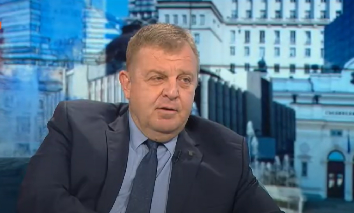 Каракачанов: Държава, която иска да бъде суверенна, не може да си позволява паметници на чужди армии
