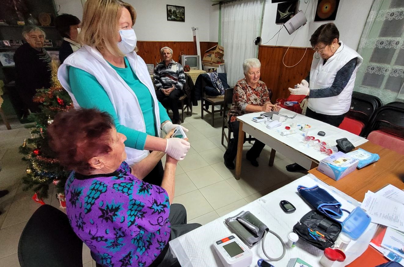 Близо 1030 жители от 33 селища са обхванати от здравна програма на Община Велико Търново