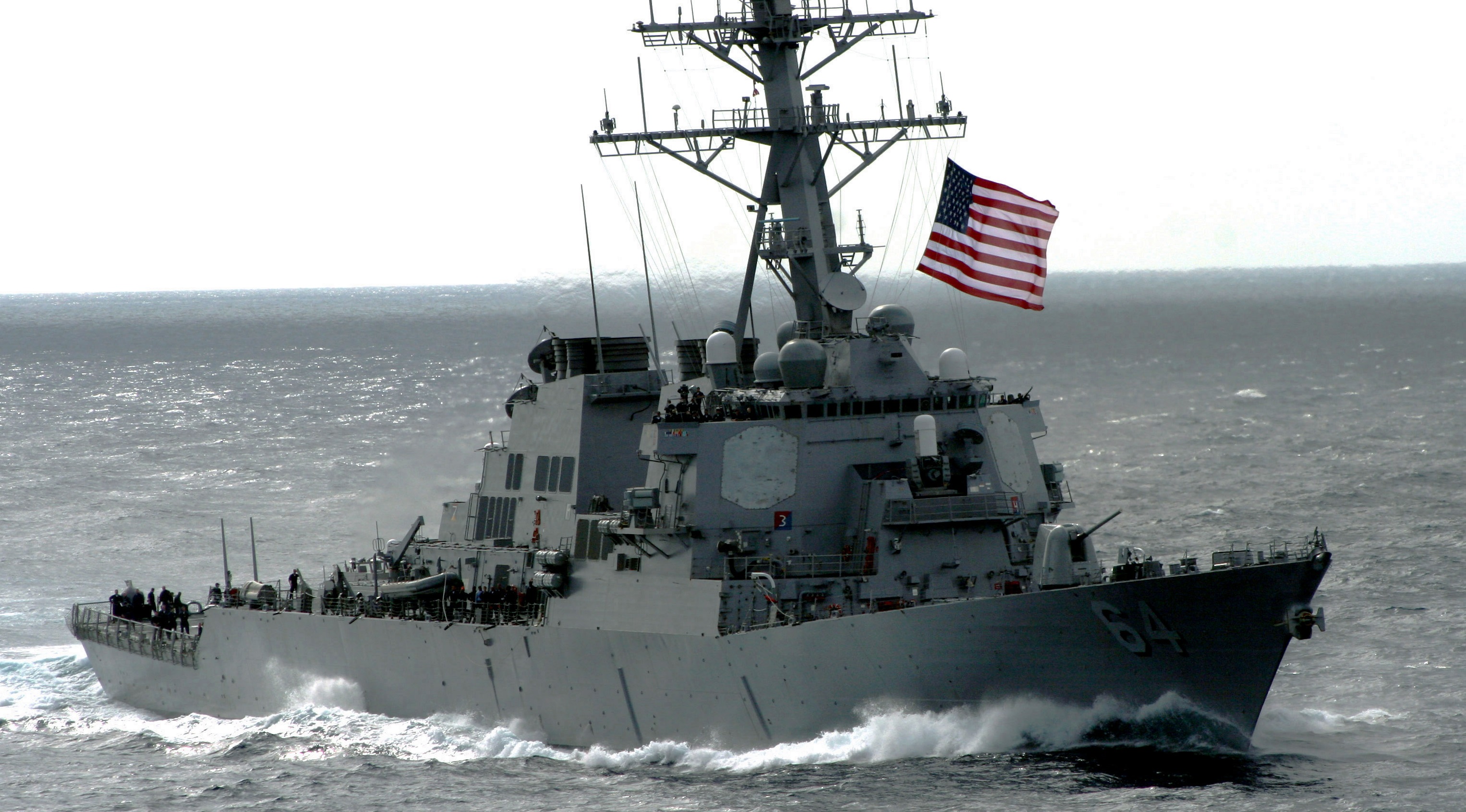 Американски кораб свали 4 дрона над Червено море, изстреляни от хусите