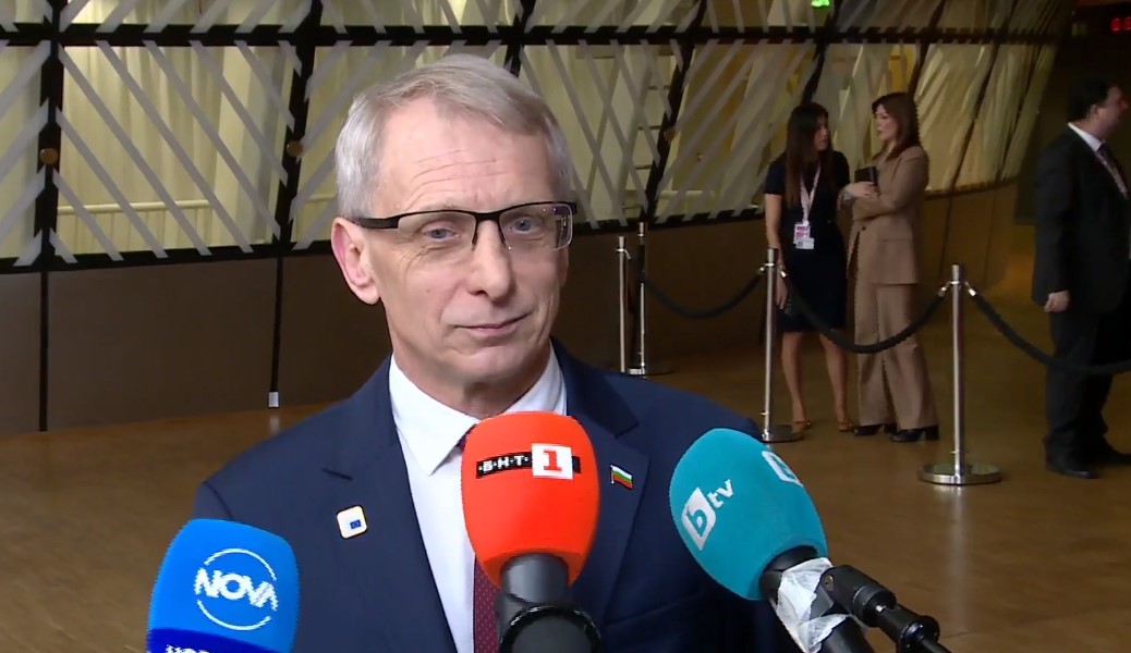 Денков: Мястото на Паметника на Съветската армия е в музея, а не в центъра на София