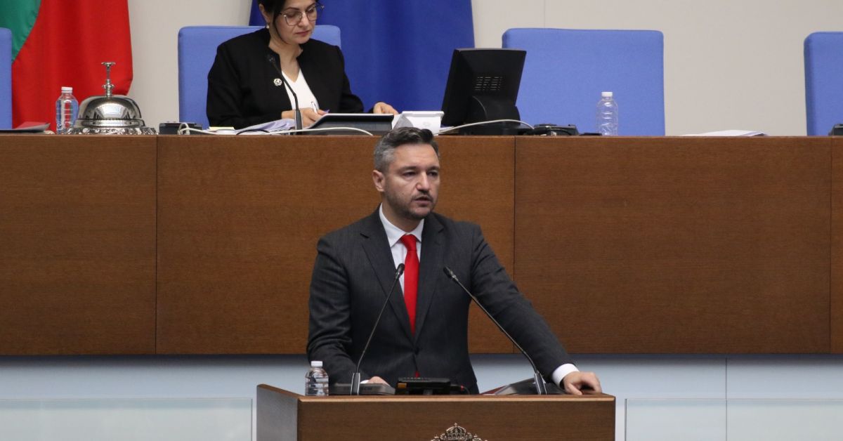 Вигенин: Налага се модел на работа на НС, който е по-характерен за тоталитарни общества