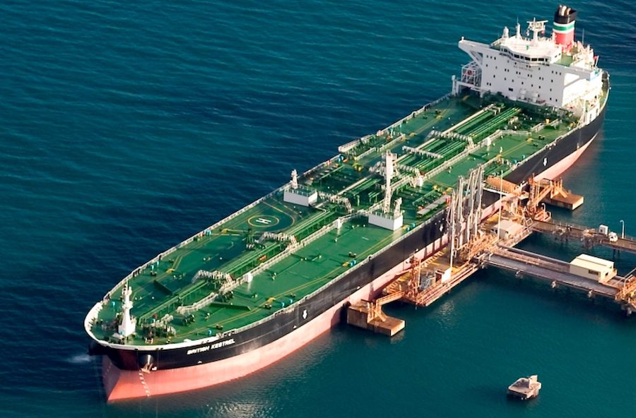 Петролният гигант " Бритиш петролиум" спира транзита през Червено море