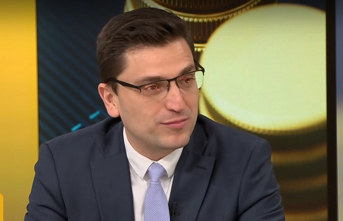 Сабрутев: Депутатите на „Възраждане”, ИТН и БСП станаха паметници на глупостта