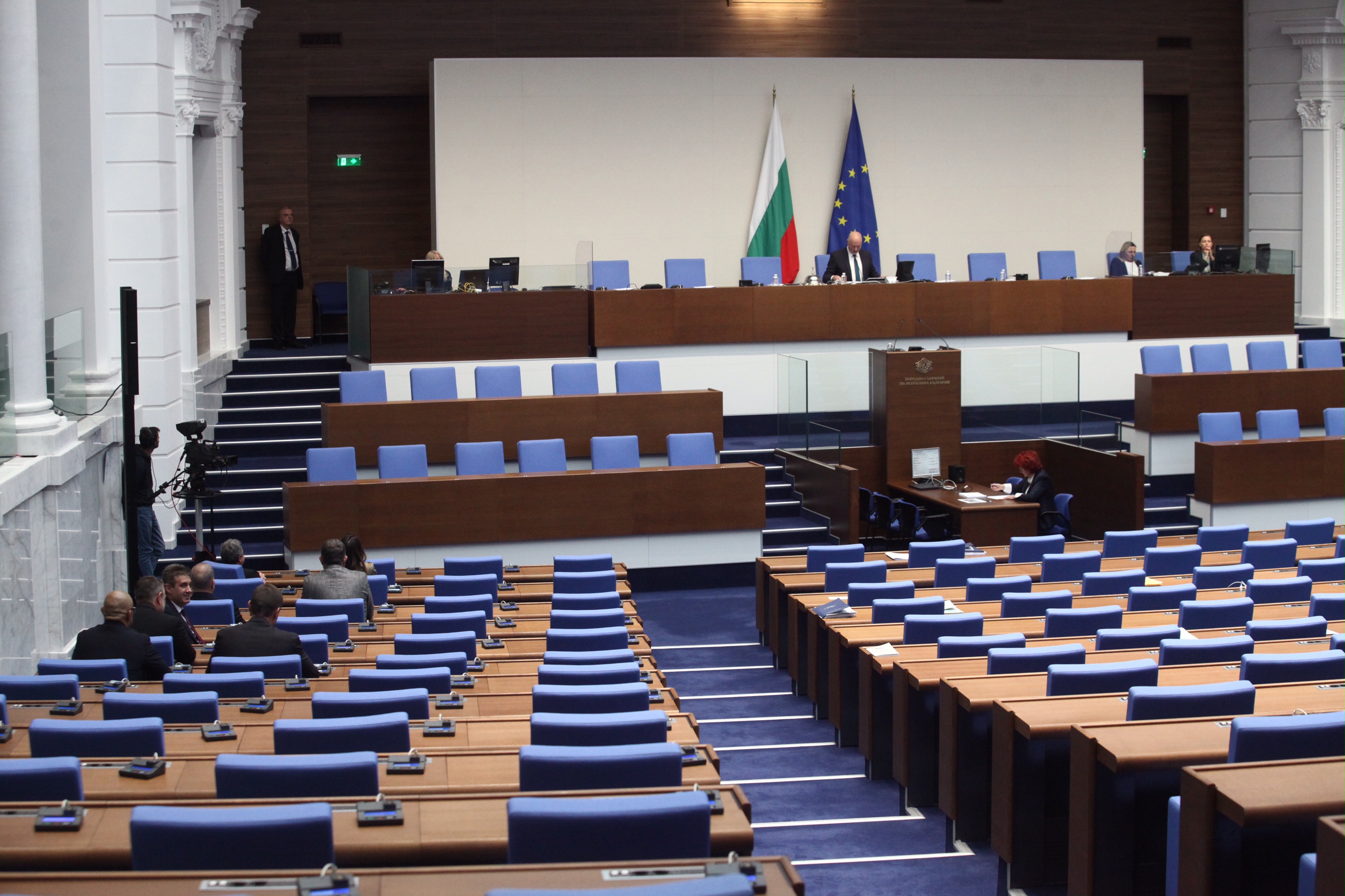 НС няма да се разпуска преди парламентарни избори
