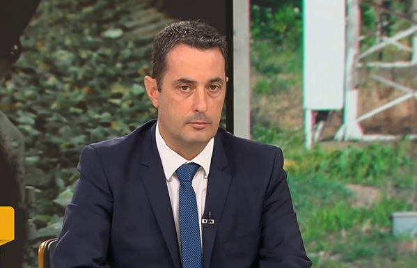 Гвоздейков: Учениците до 14 години ще пътуват безплатно в градския транспорт