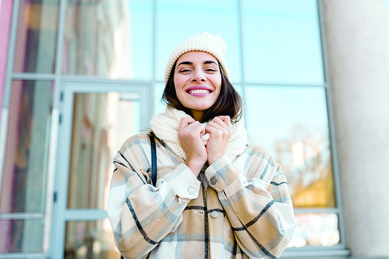 На студа: С минижуп може, без шапка – не