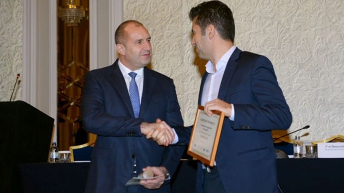 Припомниха на президента, че е бил „за“ двойното гражданство