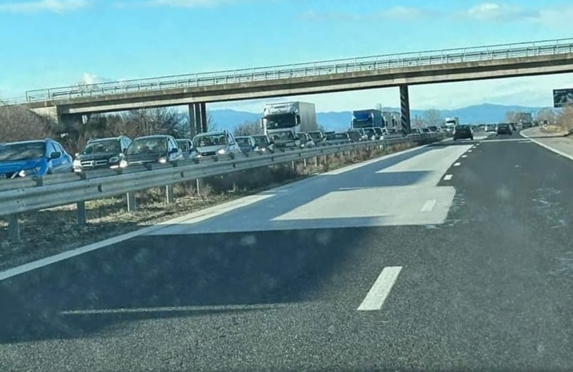 Верижни катастрофи предизвикаха опашки по магистрала "Тракия"