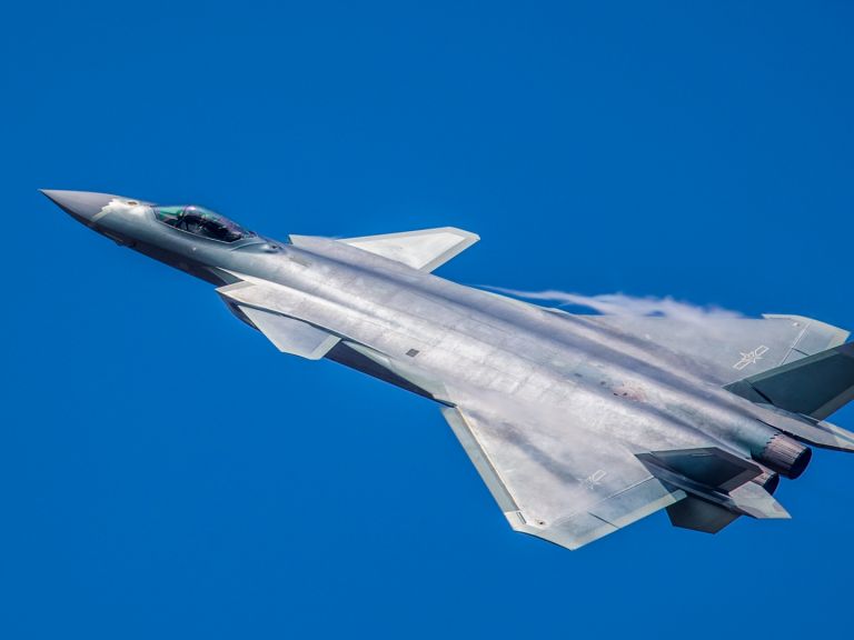 Тайван: Осем китайски изтребителя са пресекли средната линия в Тайванския проток