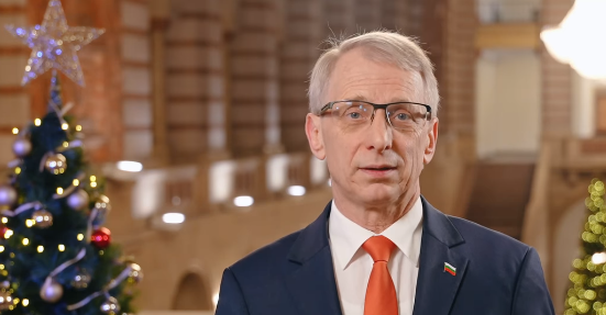 Денков: Коледа е, празник на обичта, на семейството и на радостта (ВИДЕО)