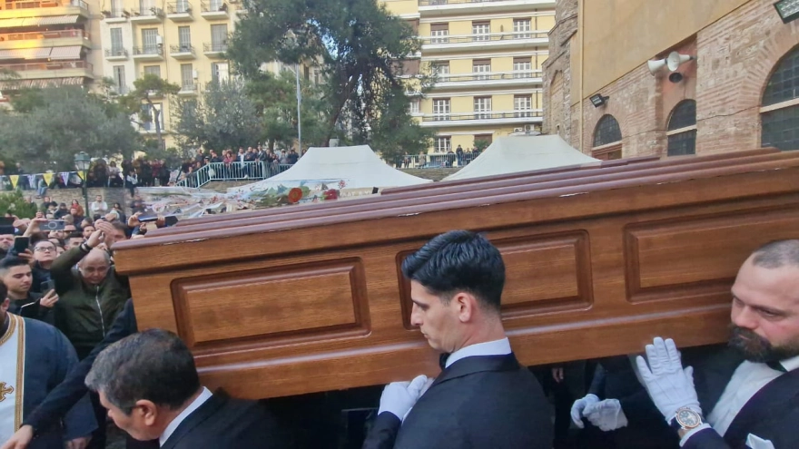 Днес погребват Василис Карас, колите бяха голямата му любов