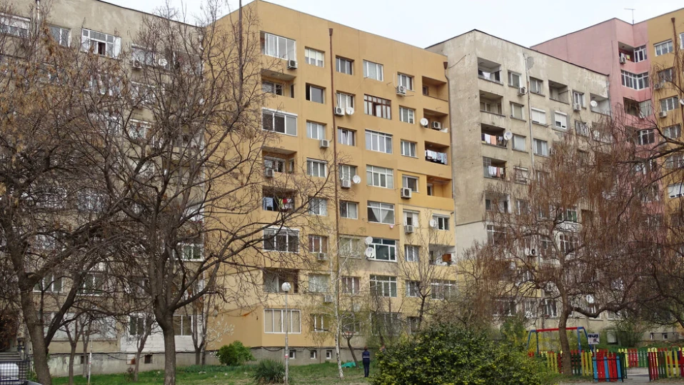 Вълна́ от недоволство срещу МРРБ заради списъка за саниране