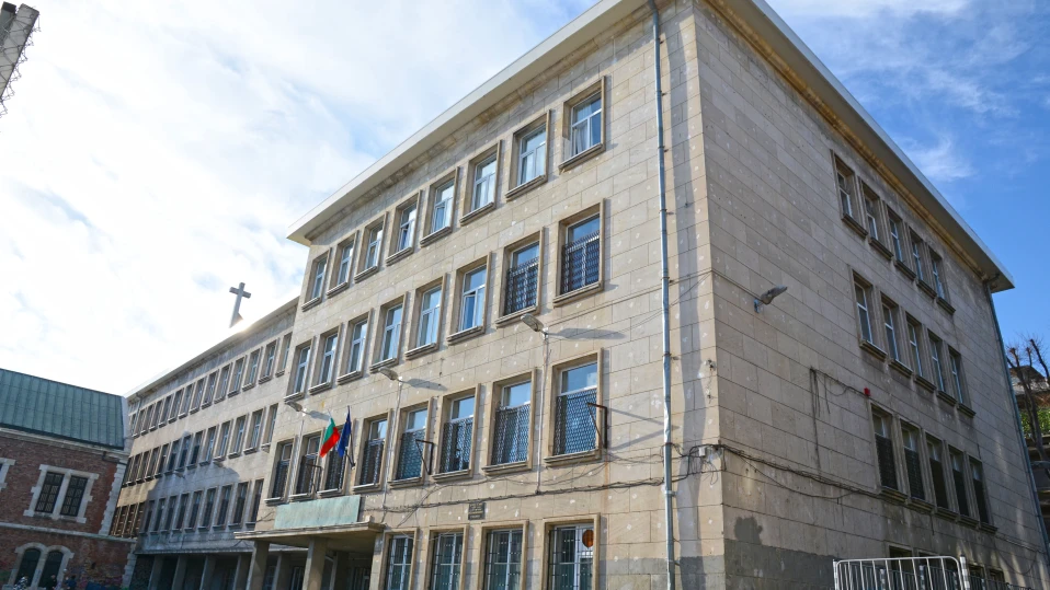Ремонтират три училища и две детски градини във Варна