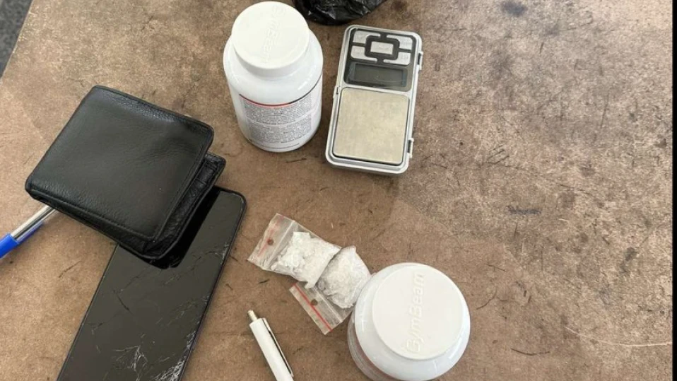 Задържаха 18-годишен ученик с наркотици във Варна