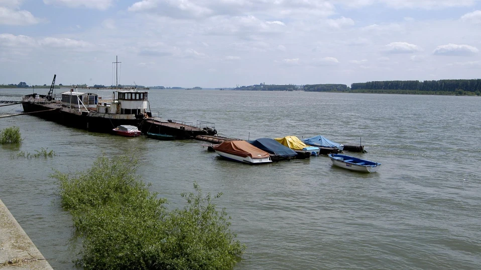 Eвродепутати питат ЕК дали пристанищата по Дунав влизат в частичния Шенген