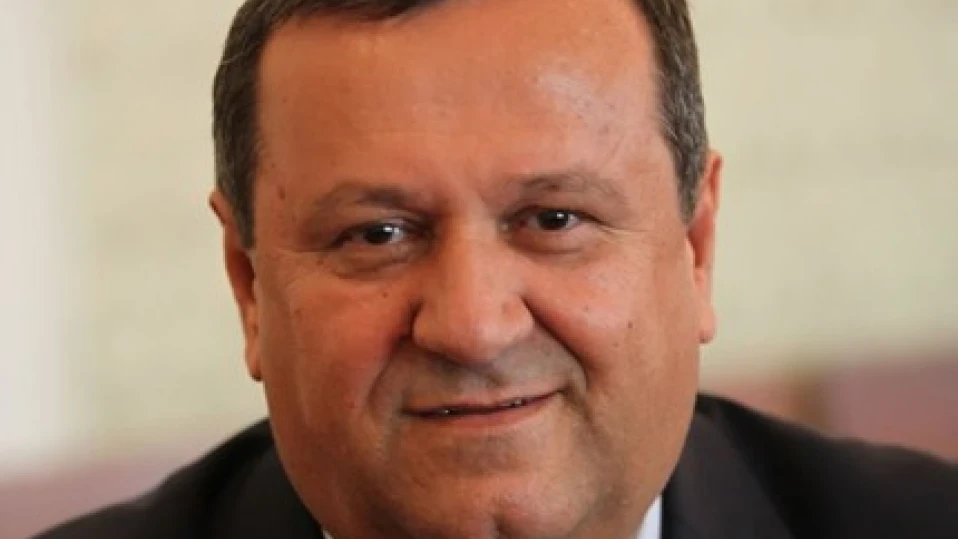 Хасан Адемов: Към момента 100 работещи българи издържат 71 пенсионери