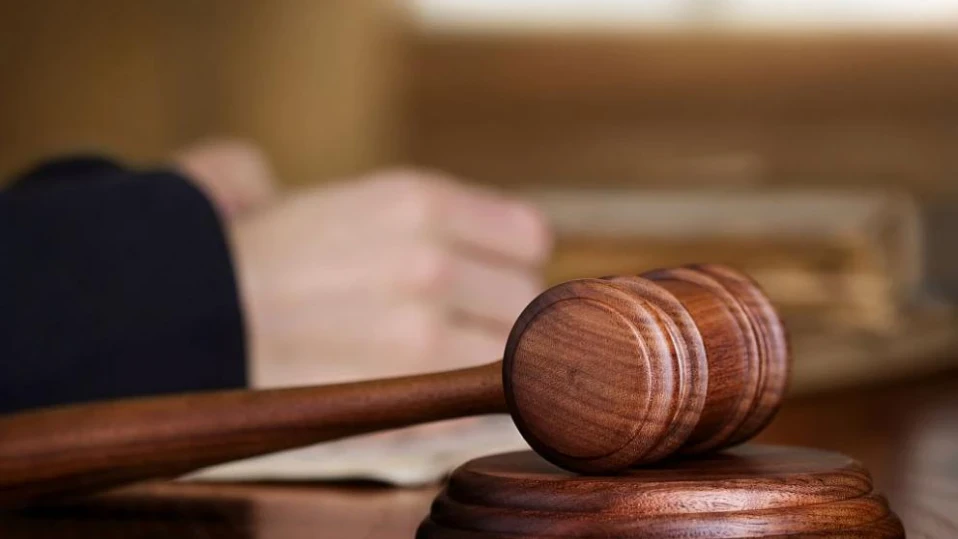 Постоянен арест за 18-годишен студент с руско гражданство, нападнал с нож мъж на метростанция