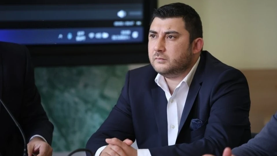 Контрера, ВМРО: Защо МОН не реагира за „Аз съм българче“ при самата публикация в „Свободна Европа“?