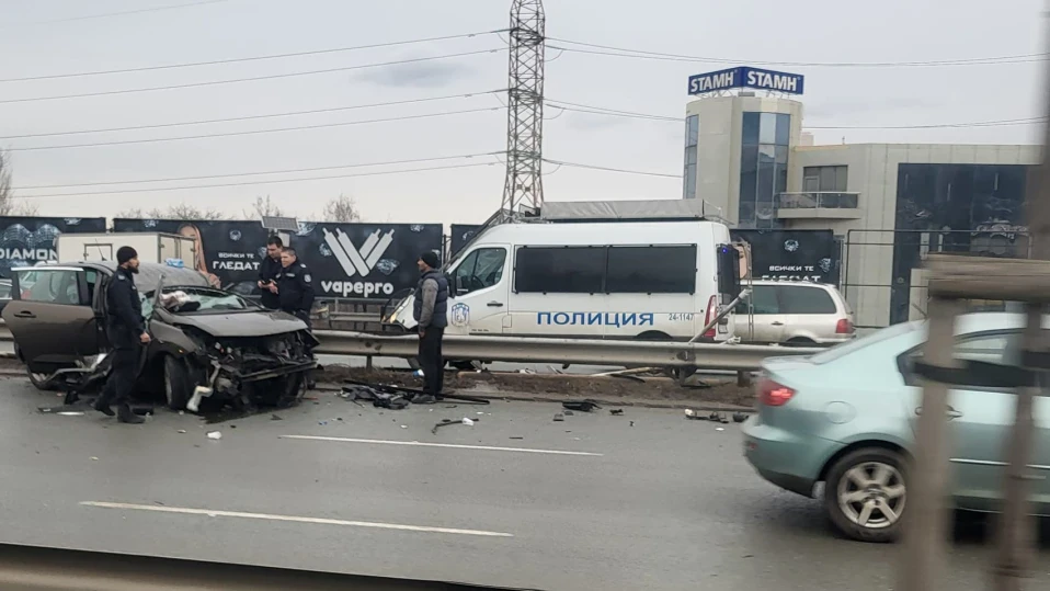 Тежка катастрофа на Околовръстното в София, има ранен мъж
