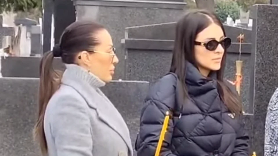 Цеца тъгува за Аркан, изминаха 24 години от убийството му (ВИДЕО)