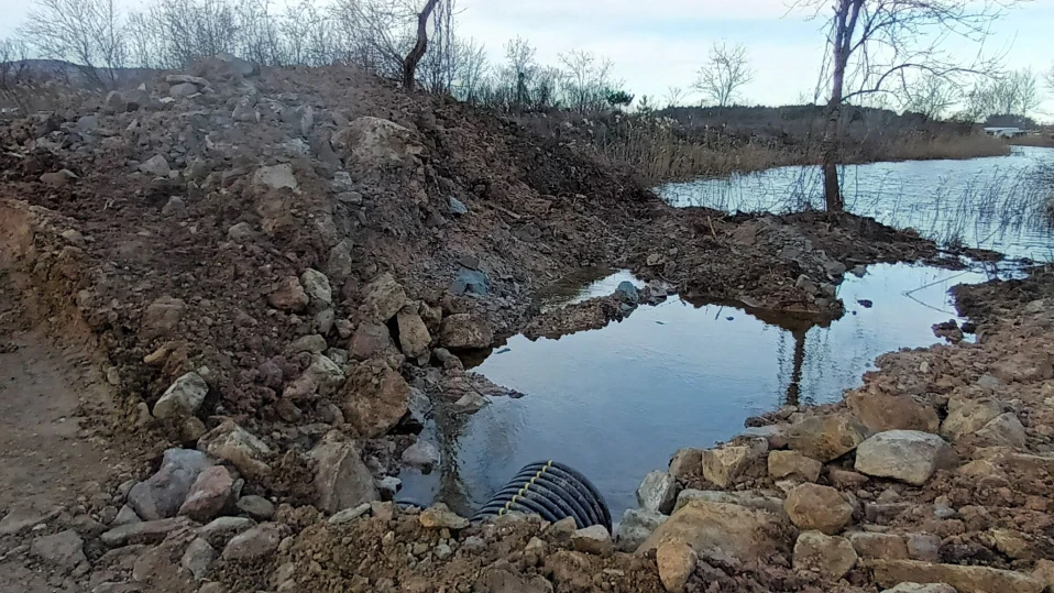 Наемател трябва да разчисти 100 куб.м. боклук в култовия къмпинг "Градина"