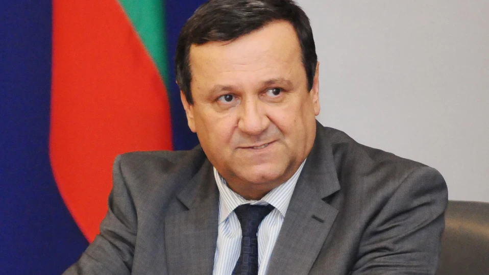 Доктор Хасан Адемов, бивш социален министър, пред „Труд news”: По-висок максимален осигурителен доход означава по-високи пенсии