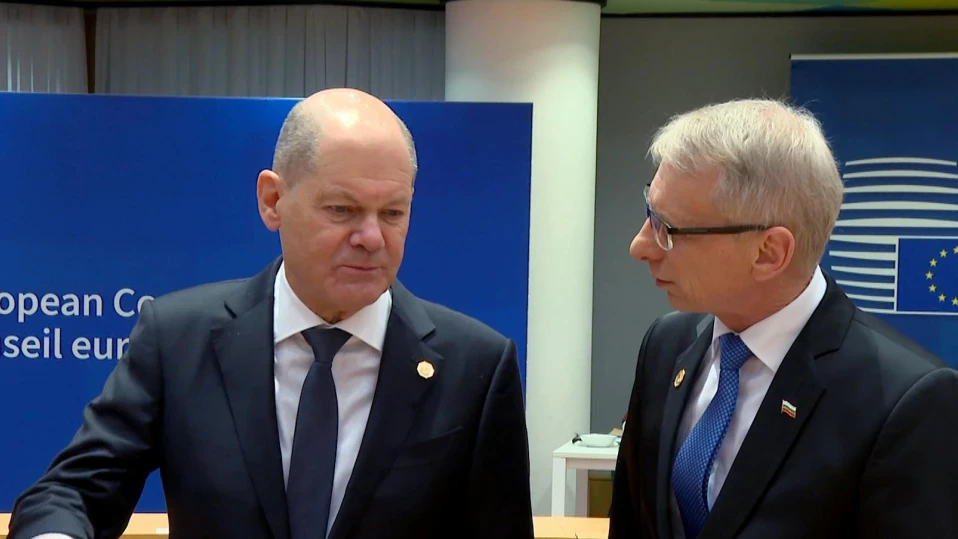 Шолц към Денков: Германия иска България в еврозоната и сухопътния Шенген