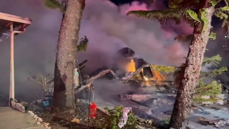 Малък самолет се разби в паркинг за каравани в САЩ