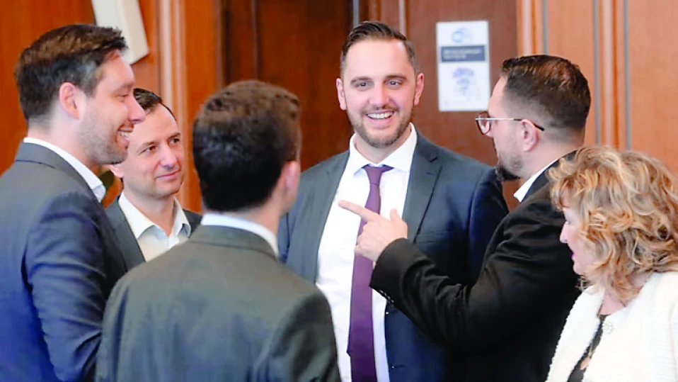 Столични общински съветници пред “Труд news”: Избират Цветомир Петров за председател на СОС