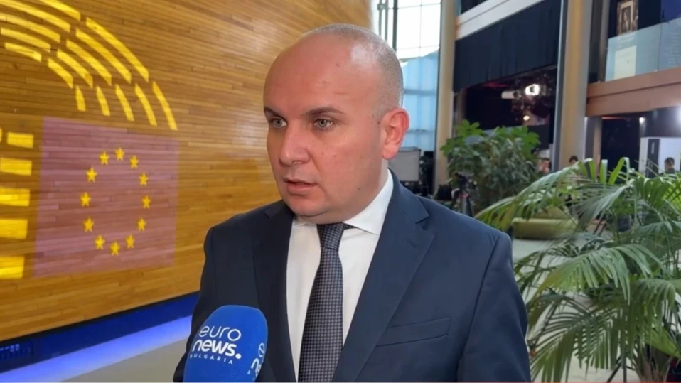 Български евродепутати: Руската пропаганда не спира с опитите да пробие