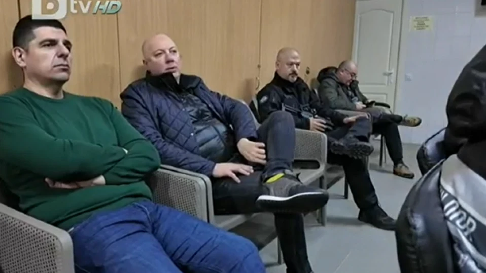 Въздушна тревога и удари в Киев: Българската делегация е в бомбоубежище