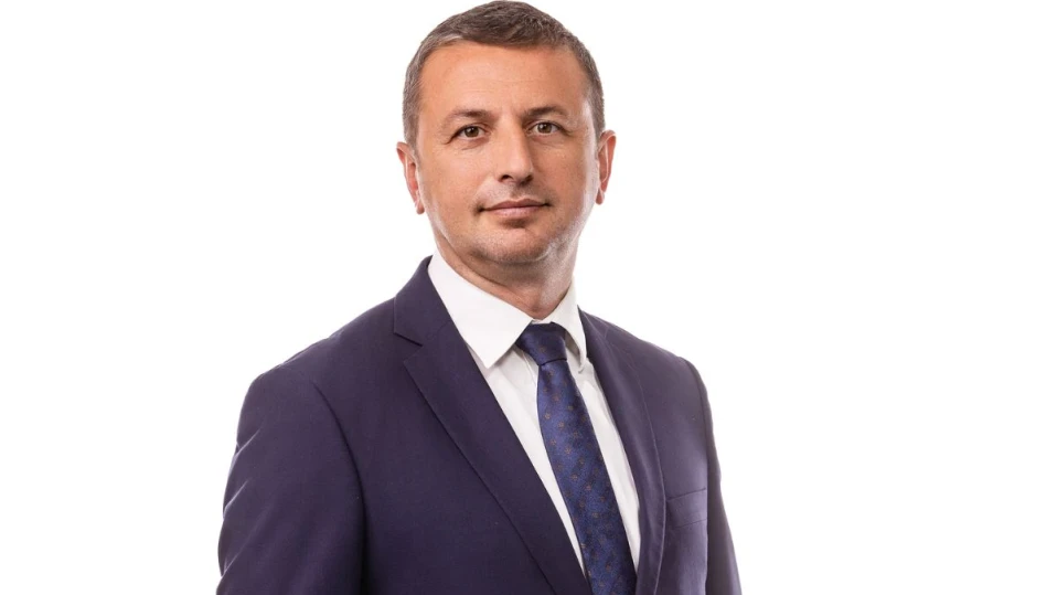 Даниел Петров, "Възраждане": От сглобката унищожават обработваеми земеделски земи, за да строят фотоволтаични паркове