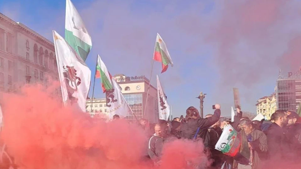 "Възраждане" ще блокира три ГКПП заради отхвърления референдум за еврото