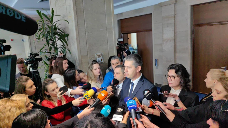 Георги Георгиев от „Възраждане“: Сглобката променят цял закон, вероятно за да източват едни милиони през техни НПО