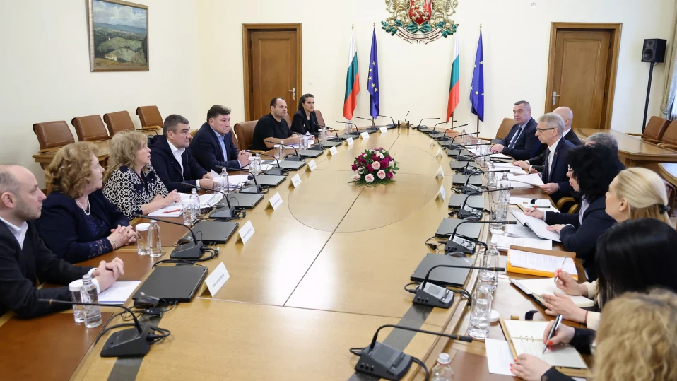 Денков: Дългосрочно и устойчиво развитие на аграрния сектор се постига със закони и инвестиции