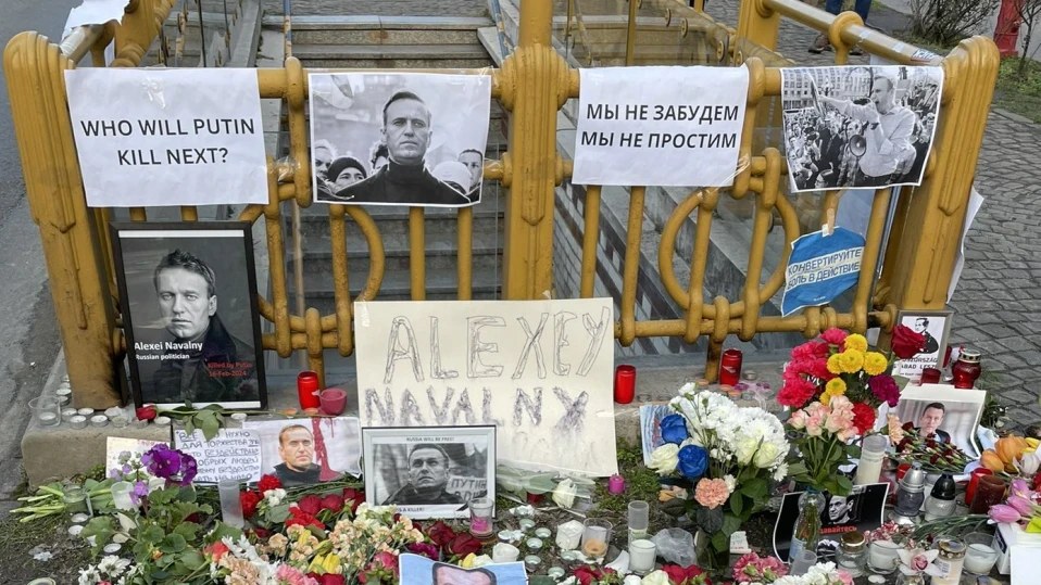 Заради смъртта на Навални: Брюксел привика посланика на Русия, Вашингтон обеща "голям пакет санкции"