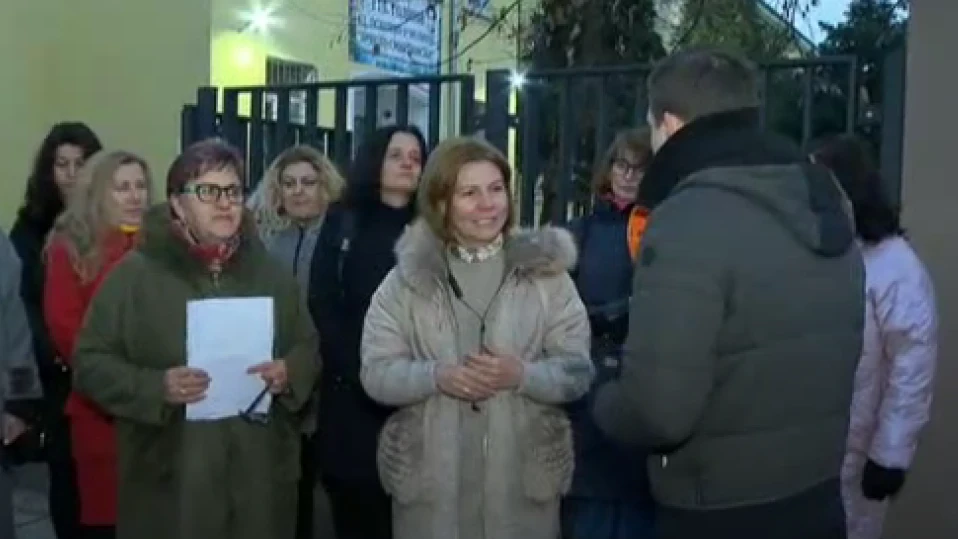 Учители и родители готвят протест в столично училище заради психически тормоз