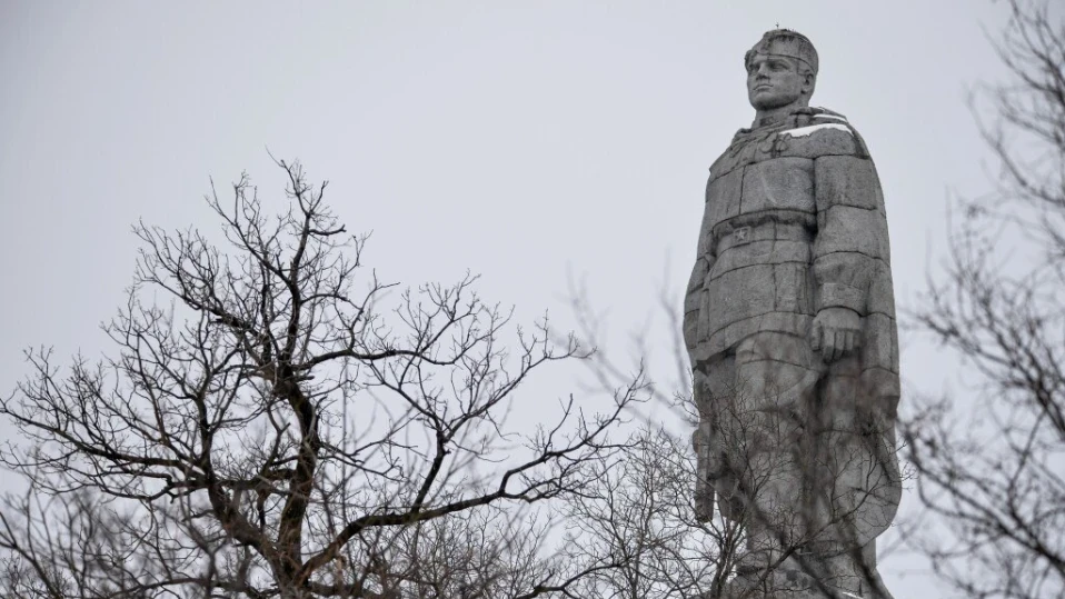 Нов протест срещу паметника "Альоша" в Пловдив