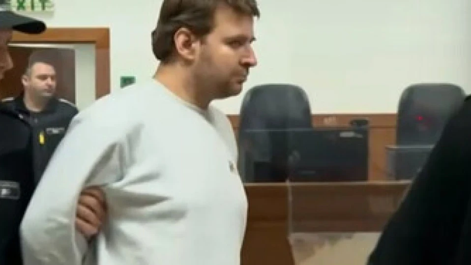Червения пират в съда: Не се занимавам с престъпления, а с математика