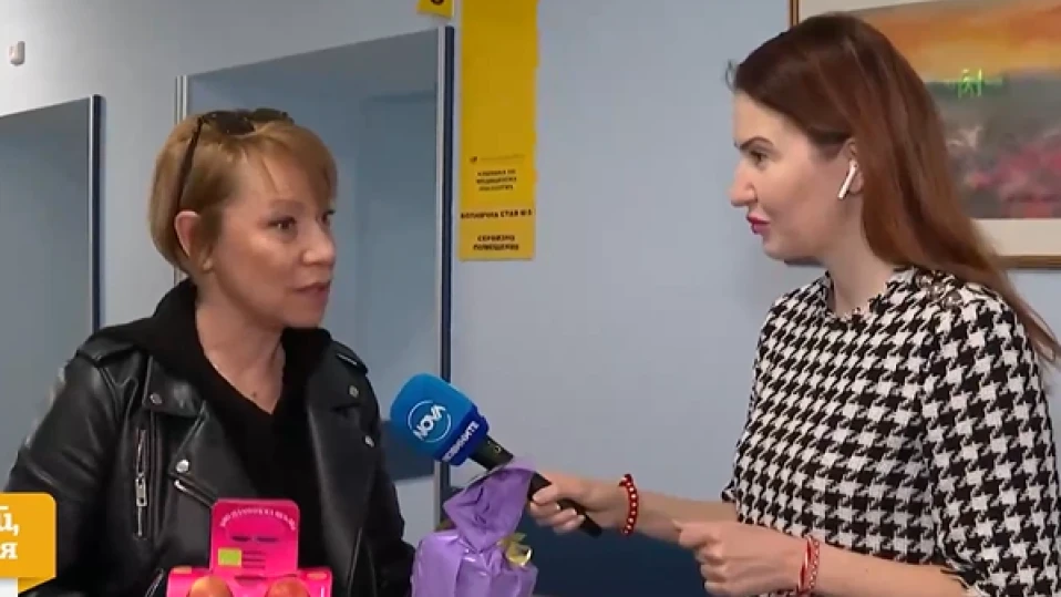 Звезди подаряват цветя за 8 март в 8 болници на онкоболни жени