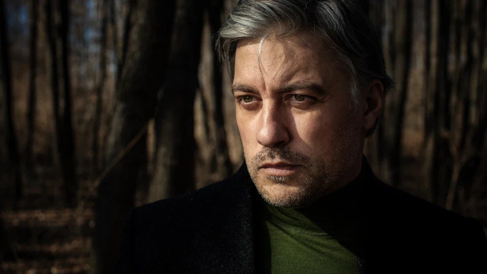 Владимир Карамазов – Мечка в театъра