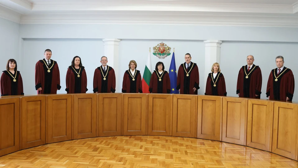 КС допусна жалбите срещу промените в Конституцията