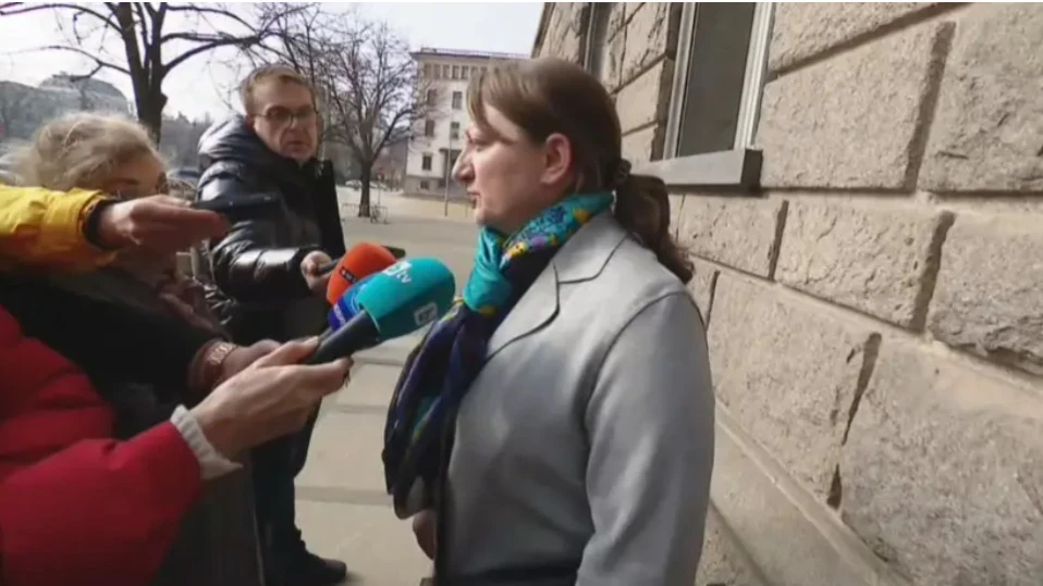 Деница Сачева: Разговорите са конструктивни