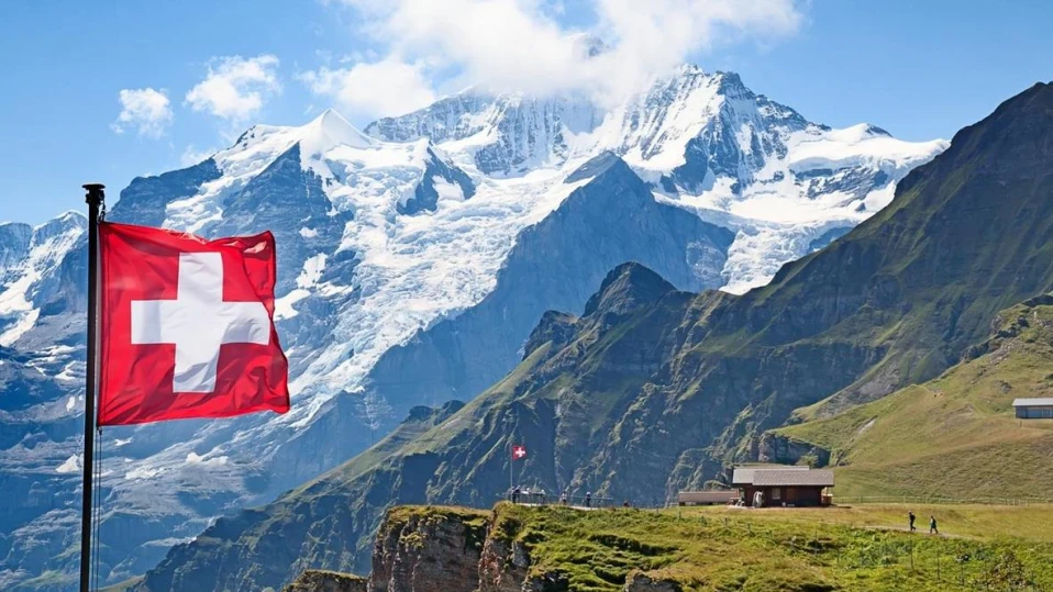 Шестима души изчезнаха при преход в Швейцарските Алпи